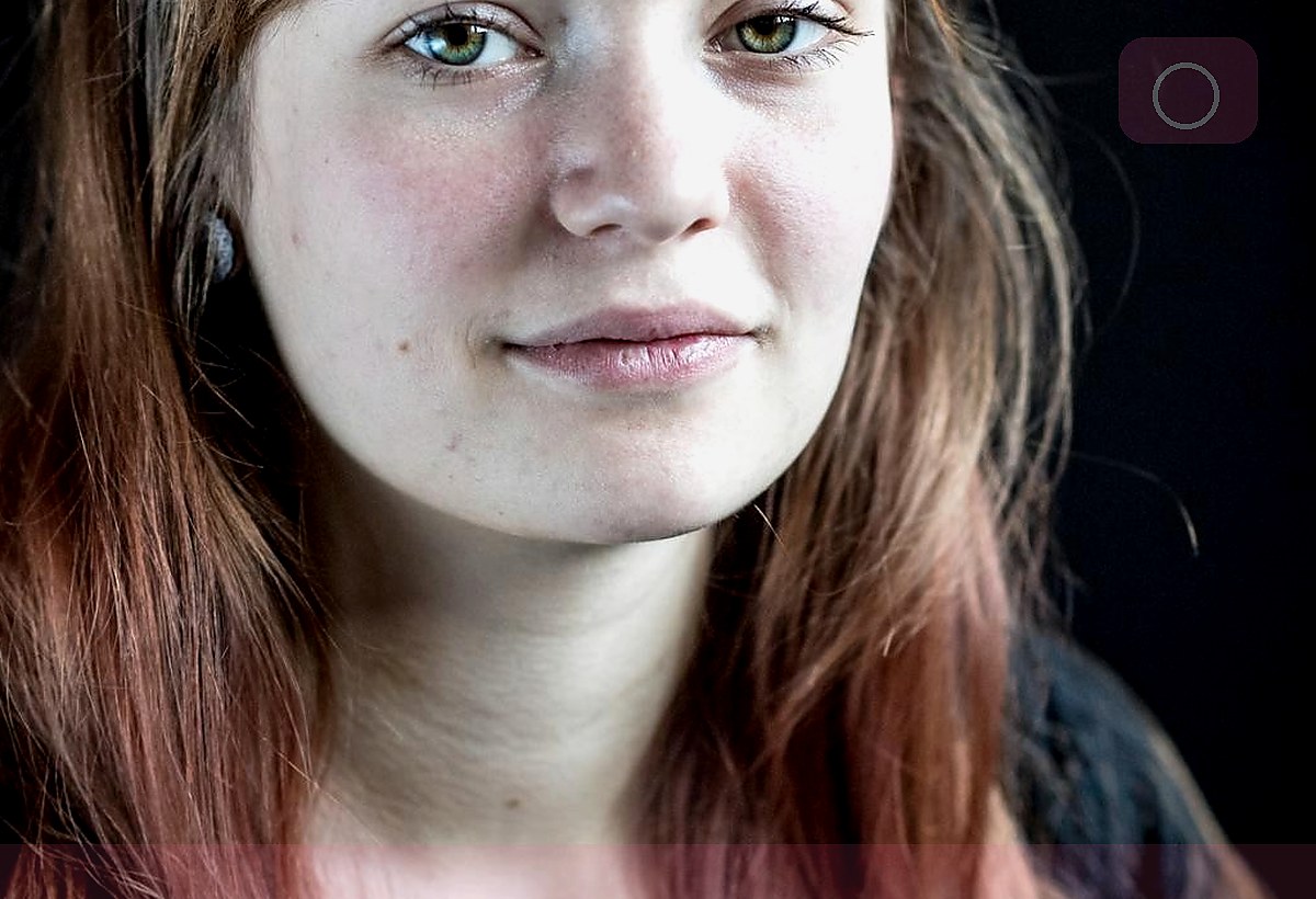 Why Seamless Paper Changes the Mood of a Shoot